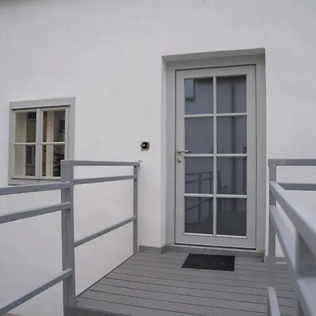 Apartment Modernes Mit City-flair In Bestlage *