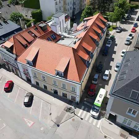 Modernes Mit City-flair In Bestlage Apartman