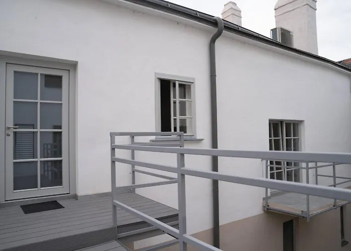 Modernes Mit City-flair In Bestlage